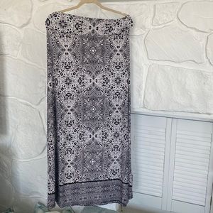 Cynthia Rowley black white printed long maxi skirt with spandex & stretch waist